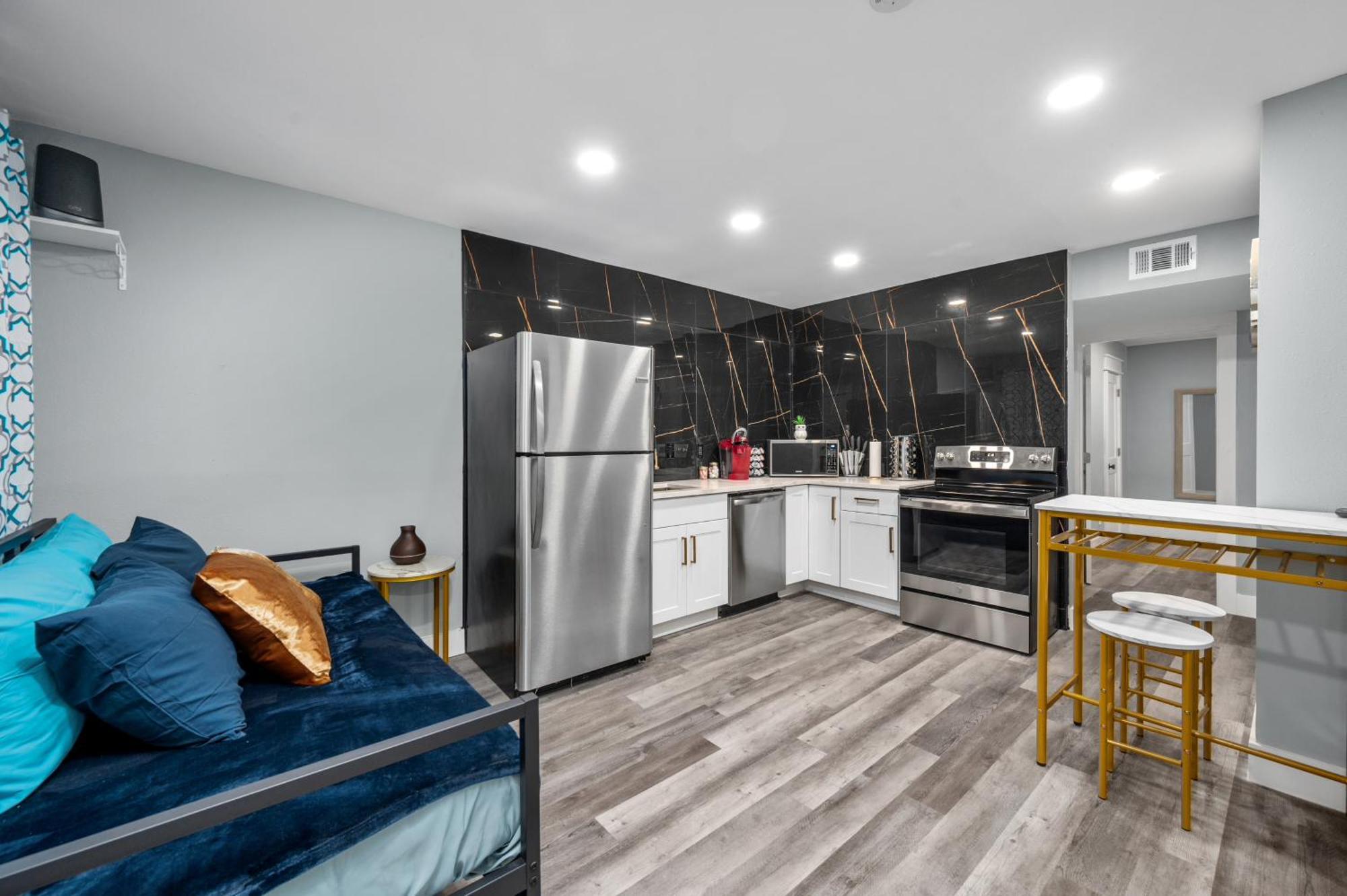Warm Heights 2Br With Pool & Free Parking Apartment Houston Exterior photo